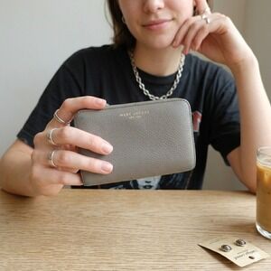 Marc Jacobs Wallet Women Grey Pebbled Leather Bifold Zip Coin Pocket Minimalist